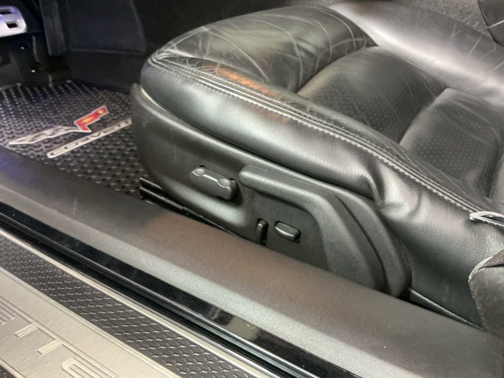 Used 2007 Chevrolet Corvette Convertible w/ Preferred Equipment Group image 17