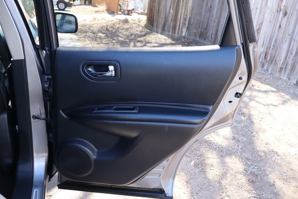 Used 2013 Nissan Rogue SL image 25