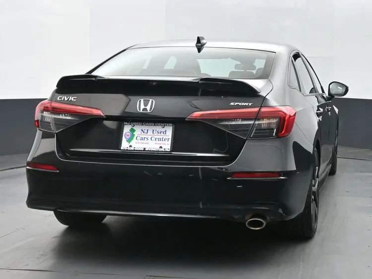 Used 2022 Honda Civic Sport image 8