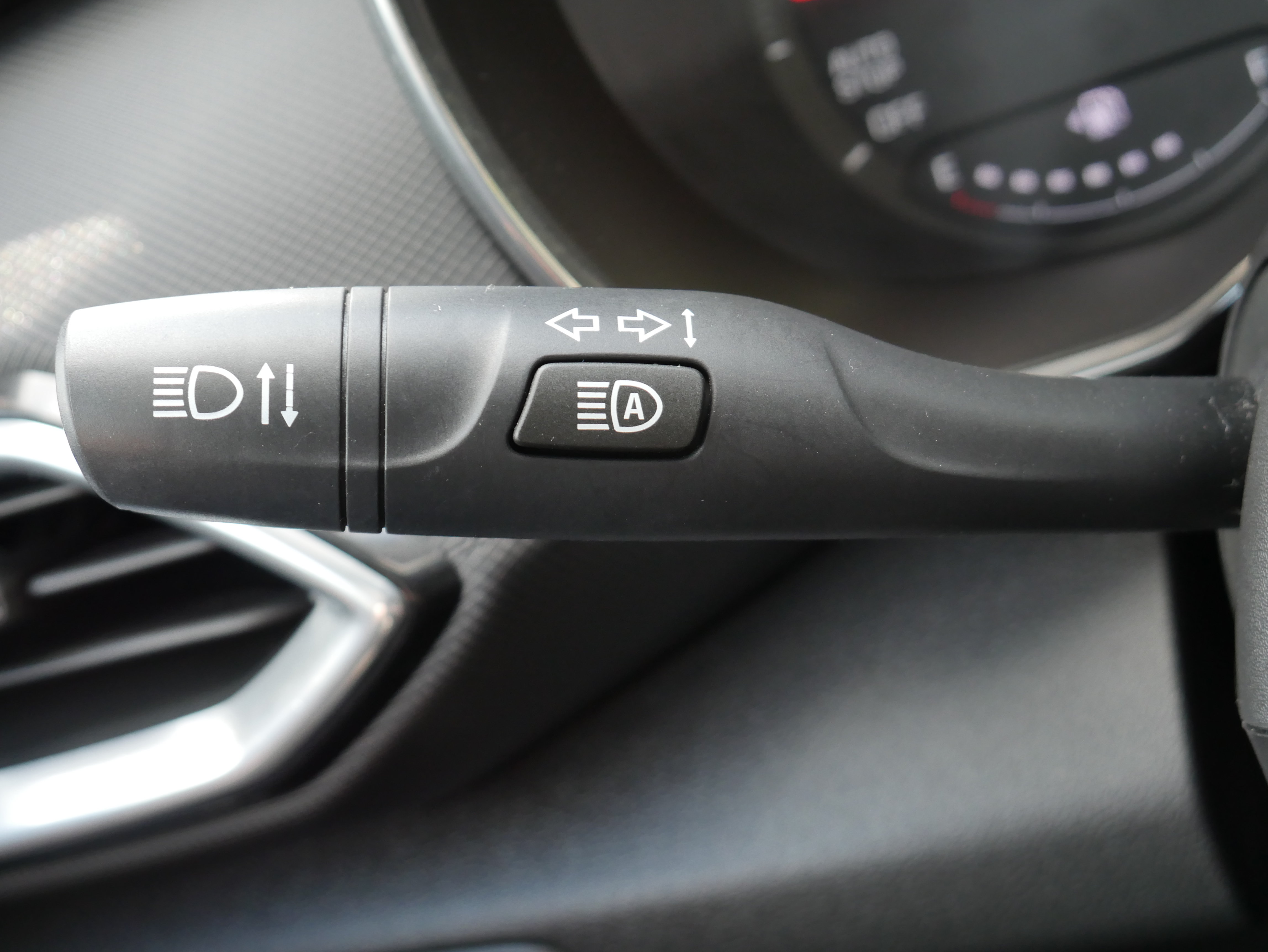 Certified 2023 Chevrolet TrailBlazer LT FWD image 24
