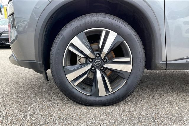 Used 2023 Nissan Rogue SL FWD image 4