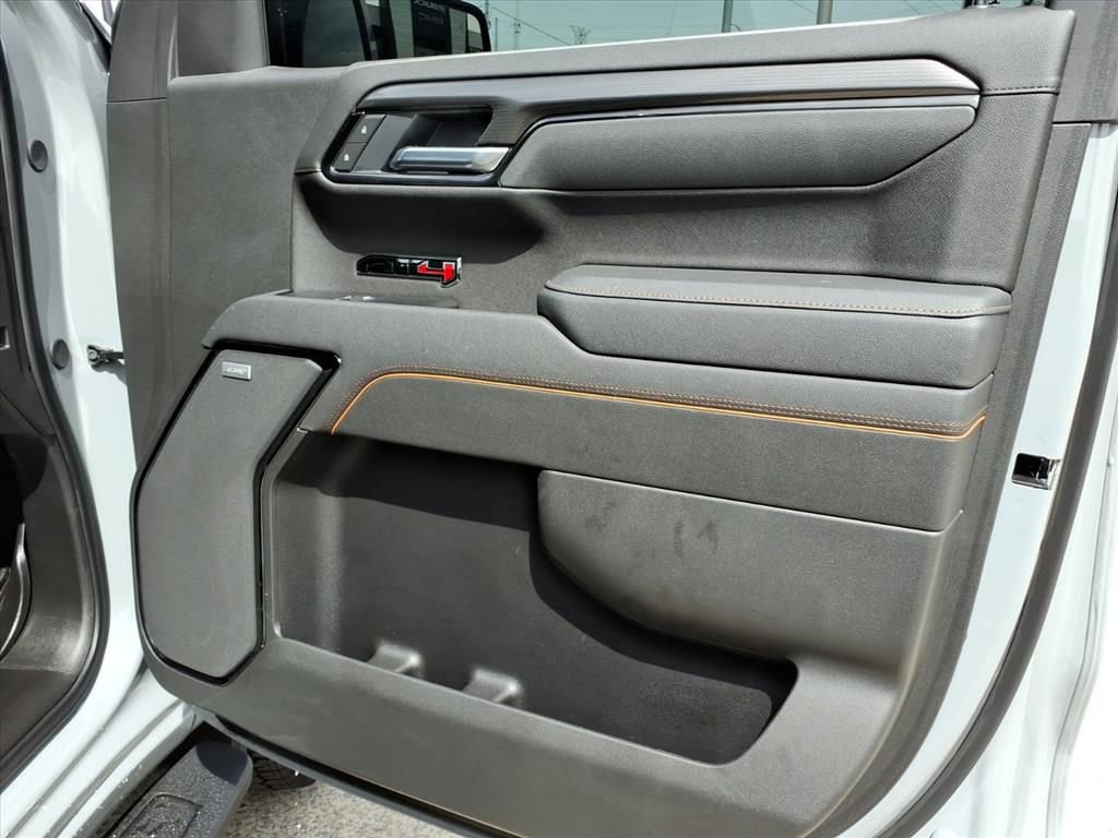 Used 2025 GMC Sierra 1500 AT4 w/ AT4 Premium Package image 13