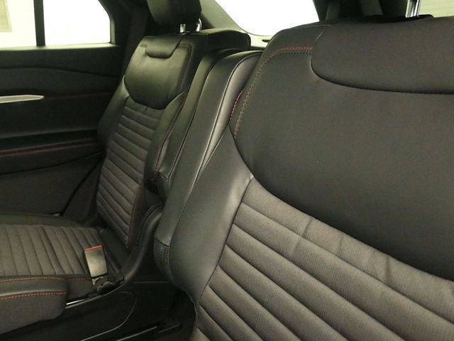 New 2026 Ford Explorer ST-Line w/ ST-Line Street Pack image 11