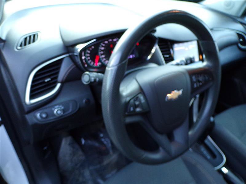 Used 2020 Chevrolet Trax LS w/ Fleet Convenience Package FWD image 32