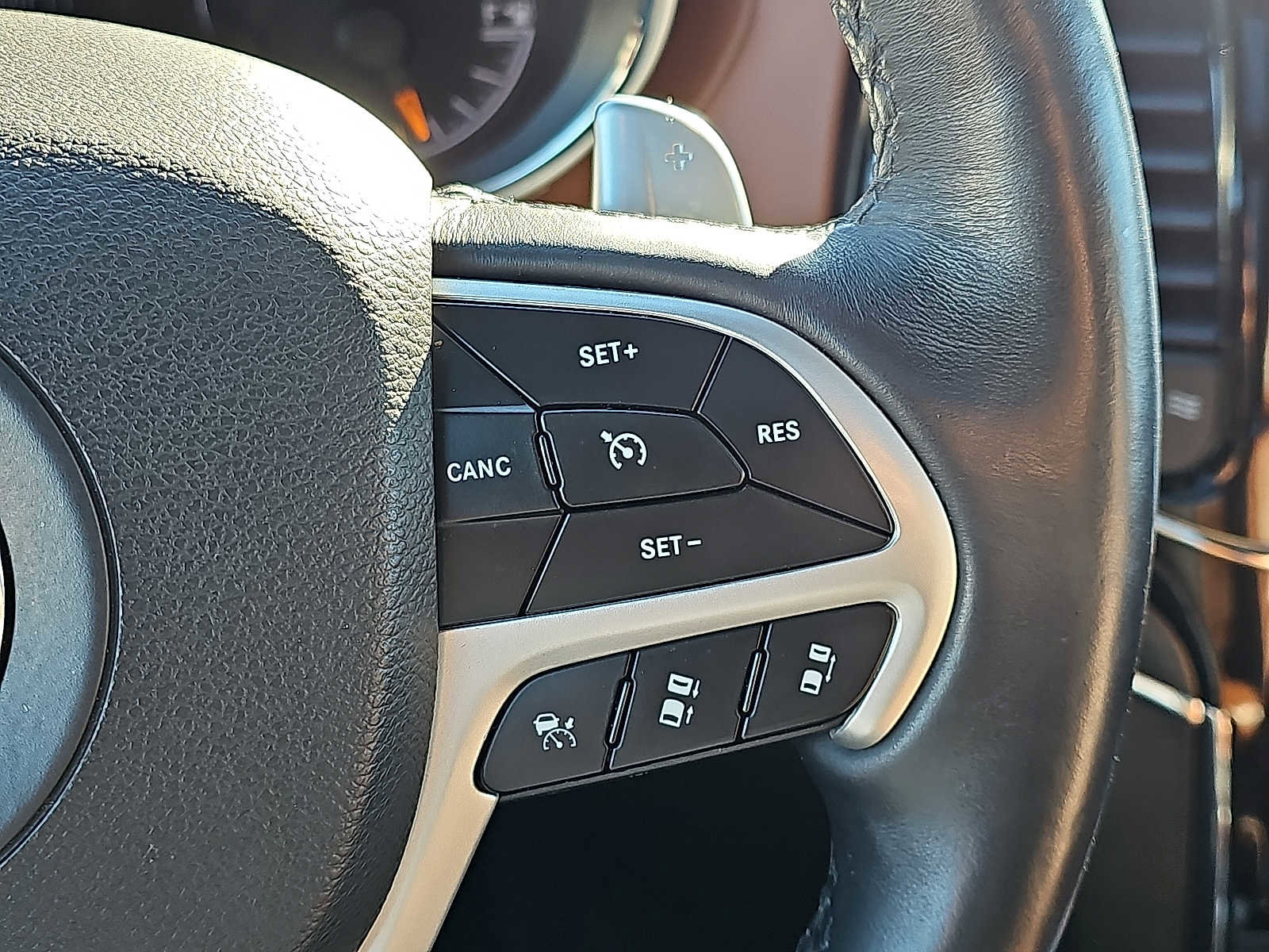 Used 2019 Jeep Grand Cherokee Summit w/ Platinum Series Group image 25