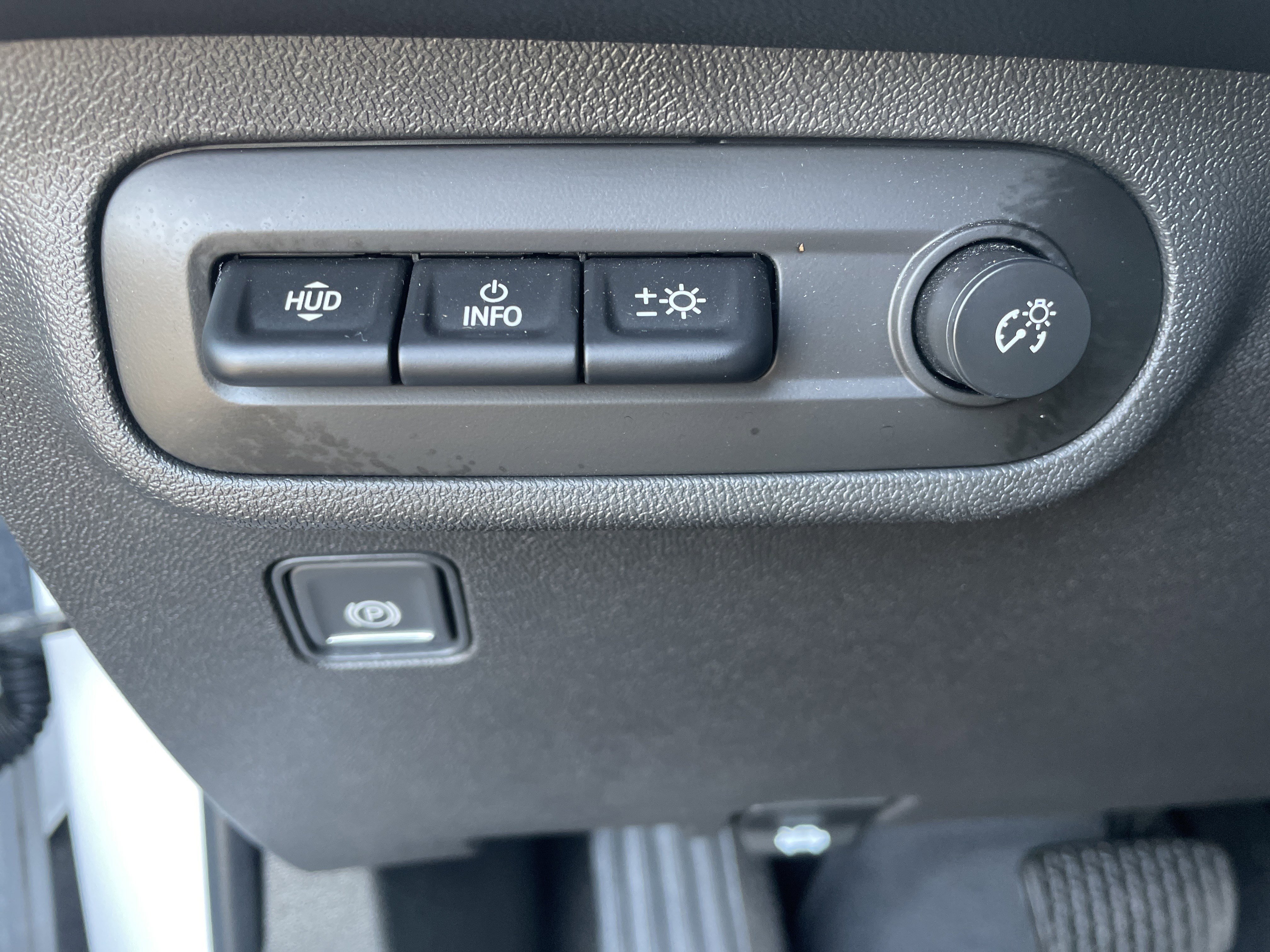 Used 2022 GMC Terrain SLT w/ Infotainment Package II image 12