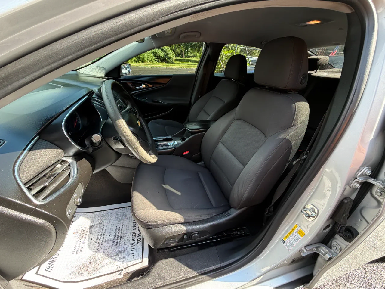 Used 2018 Chevrolet Malibu LT FWD image 21