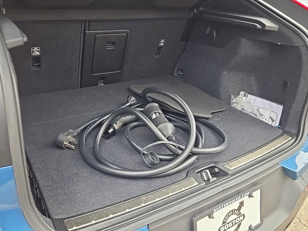 Certified 2023 Volvo C40 P8 Recharge Plus AWD/4WD image 11