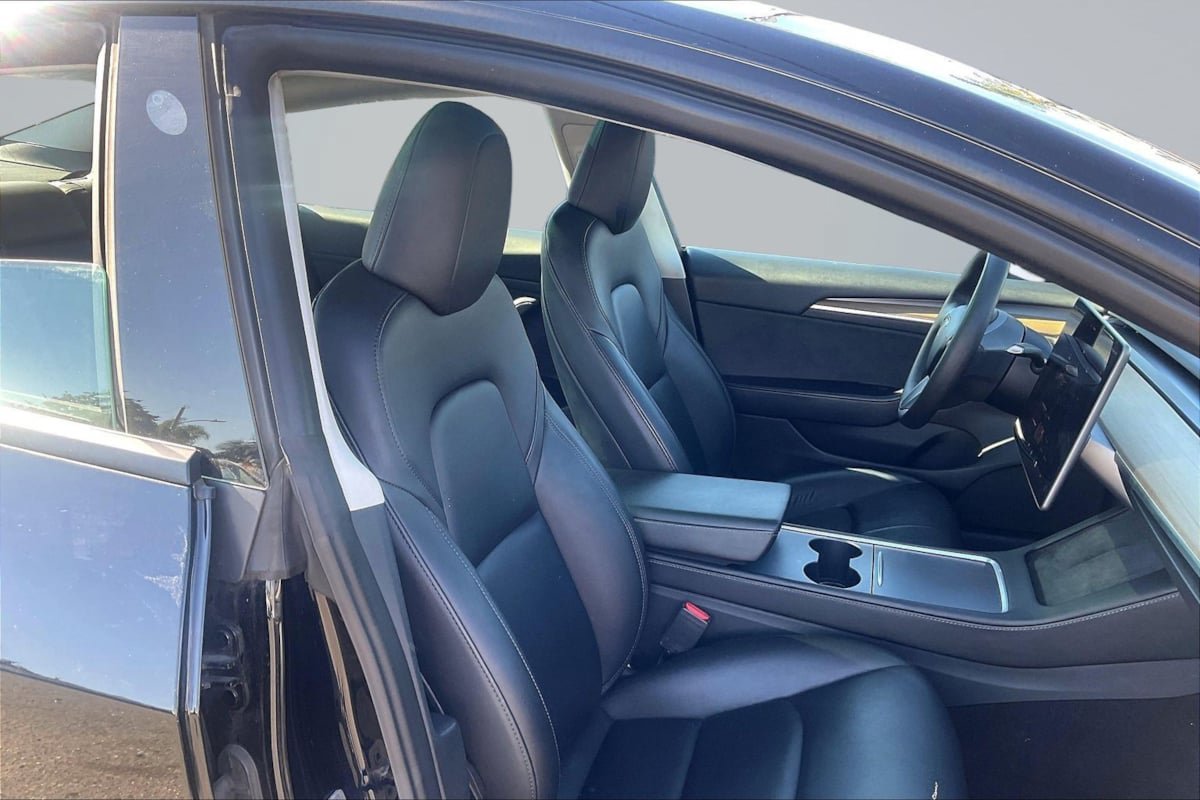 Used 2023 Tesla Model 3 Standard Range RWD image 7