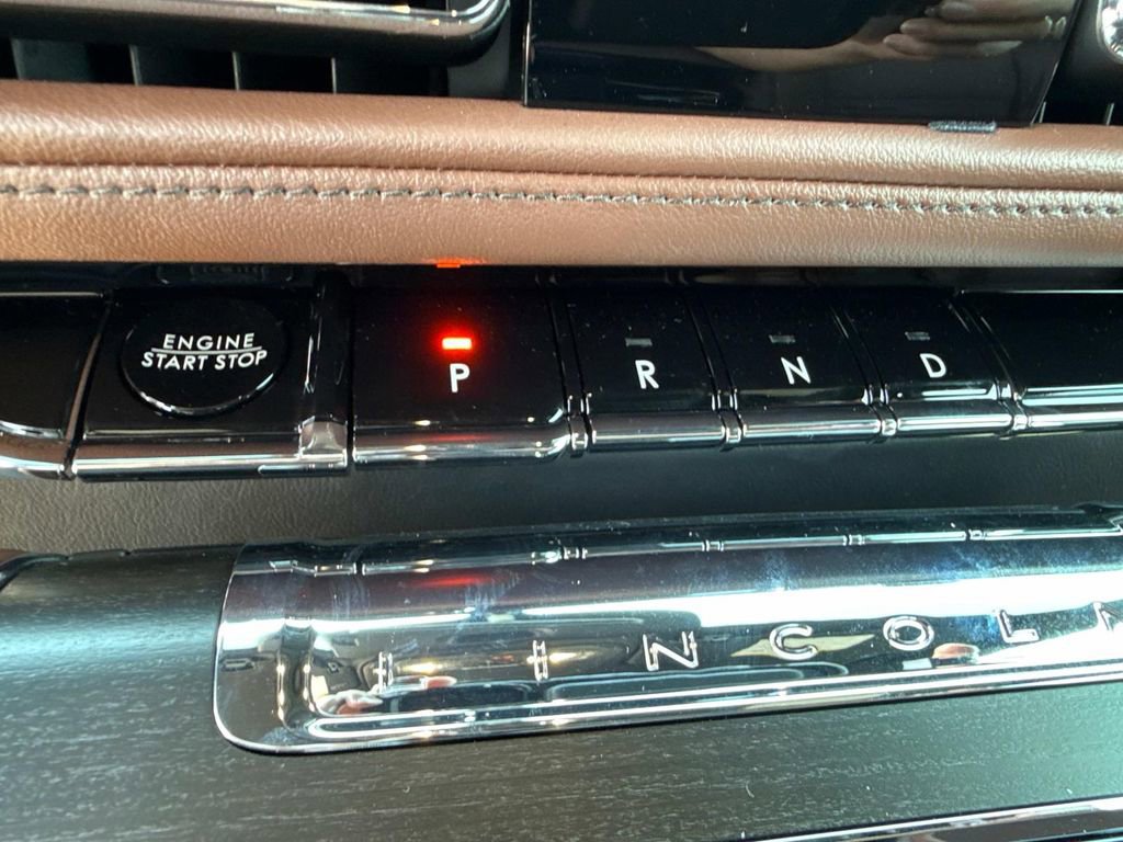 New 2025 Lincoln Aviator Reserve image 29