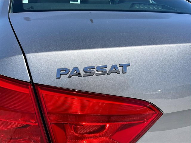 Used 2012 Volkswagen Passat 2.5 SE FWD image 30