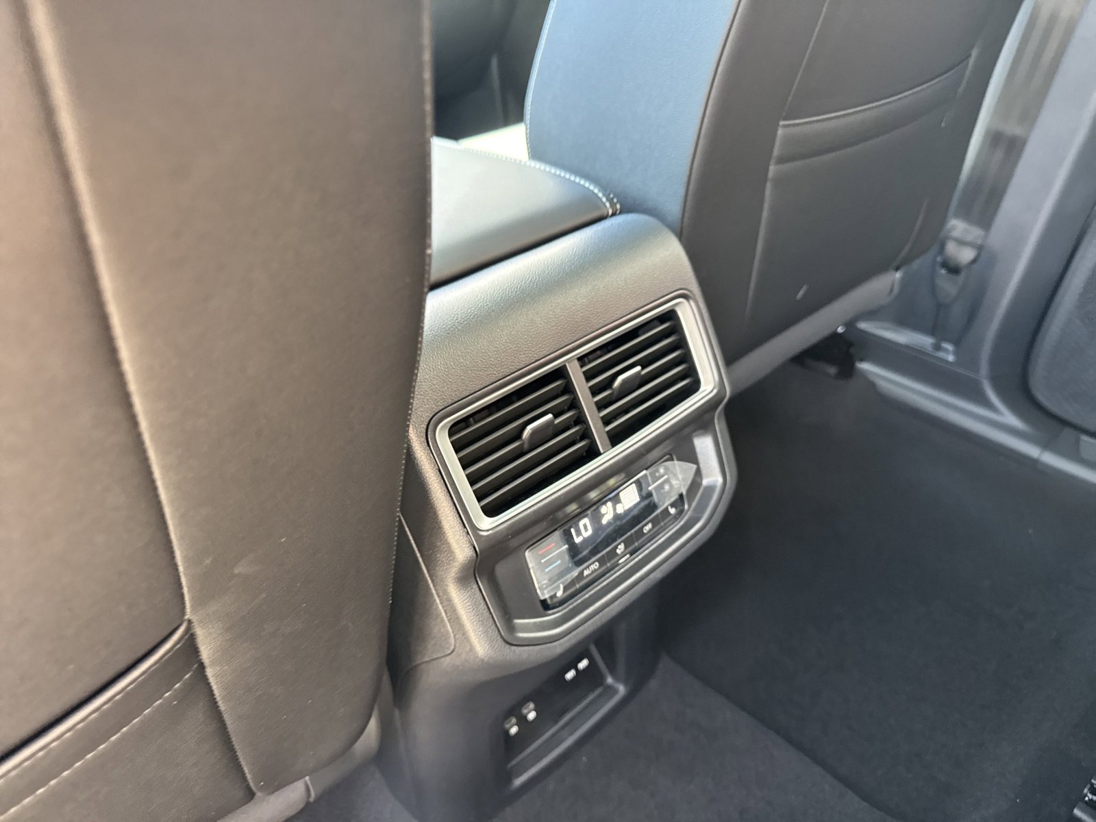 New 2026 Volkswagen Atlas SEL Premium R-Line image 22