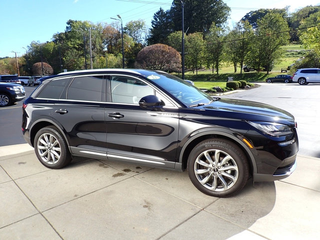 Certified 2022 Lincoln Corsair AWD w/ Premium Package image 7