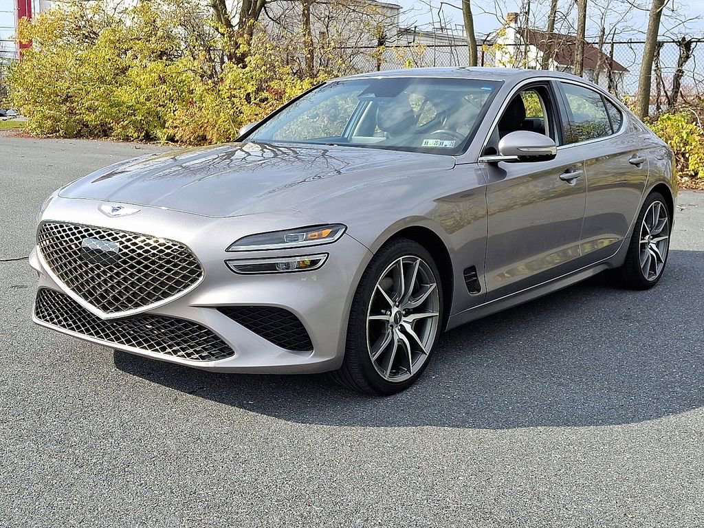 Used 2023 Genesis G70 2.0T image 3