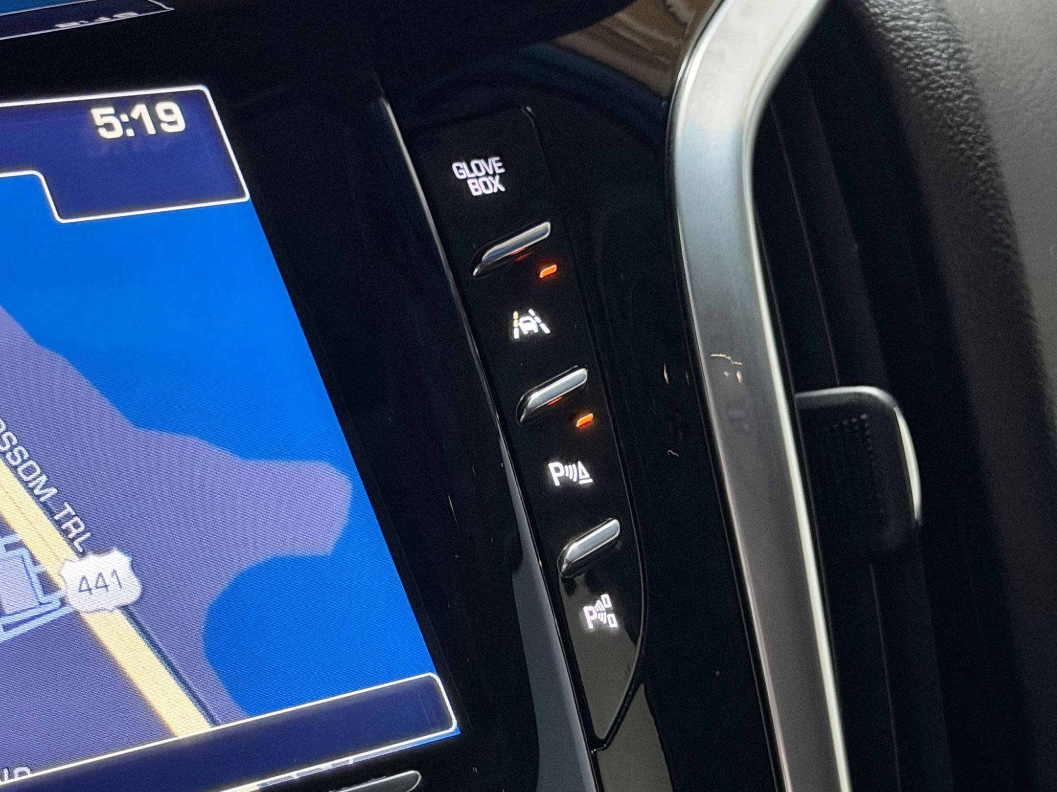 Used 2019 Cadillac Escalade Premium Luxury AWD/4WD image 33