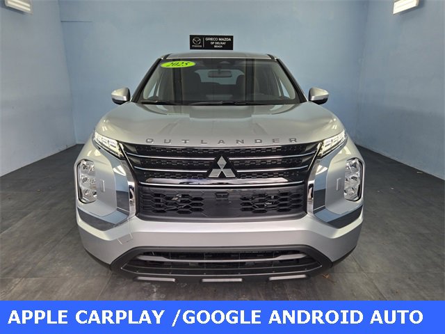 Used 2025 Mitsubishi Outlander ES image 3