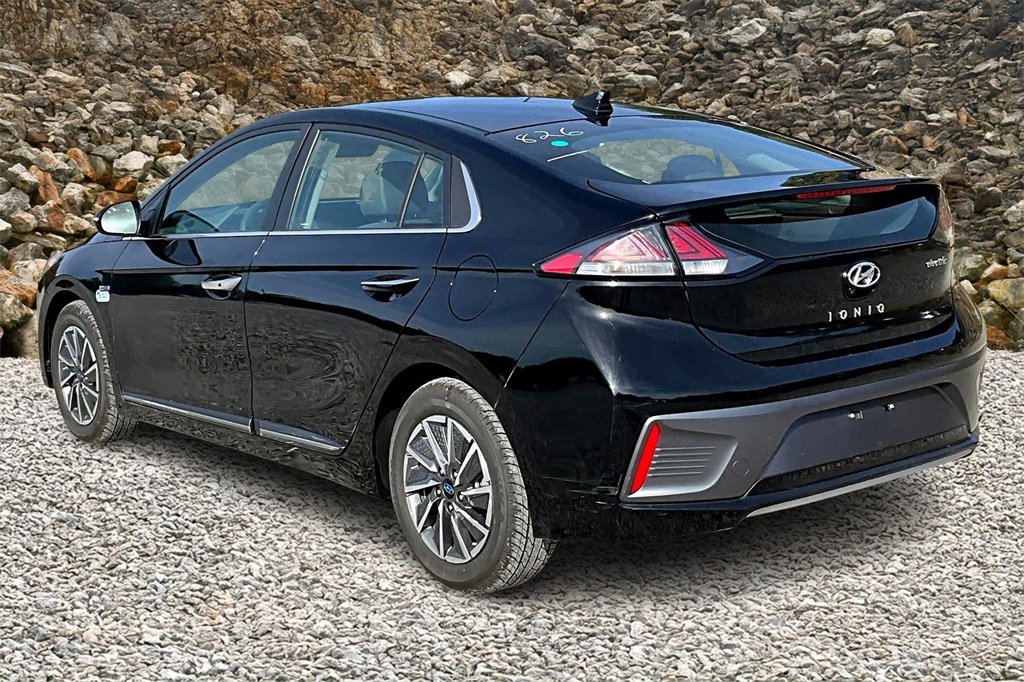 Used 2020 Hyundai Ioniq Limited image 11