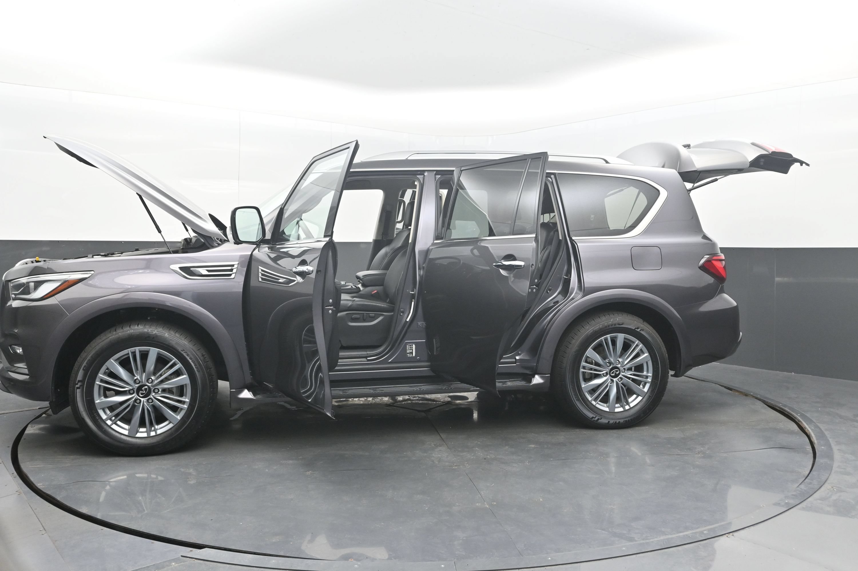 Used 2024 INFINITI QX80 Luxe AWD/4WD image 39