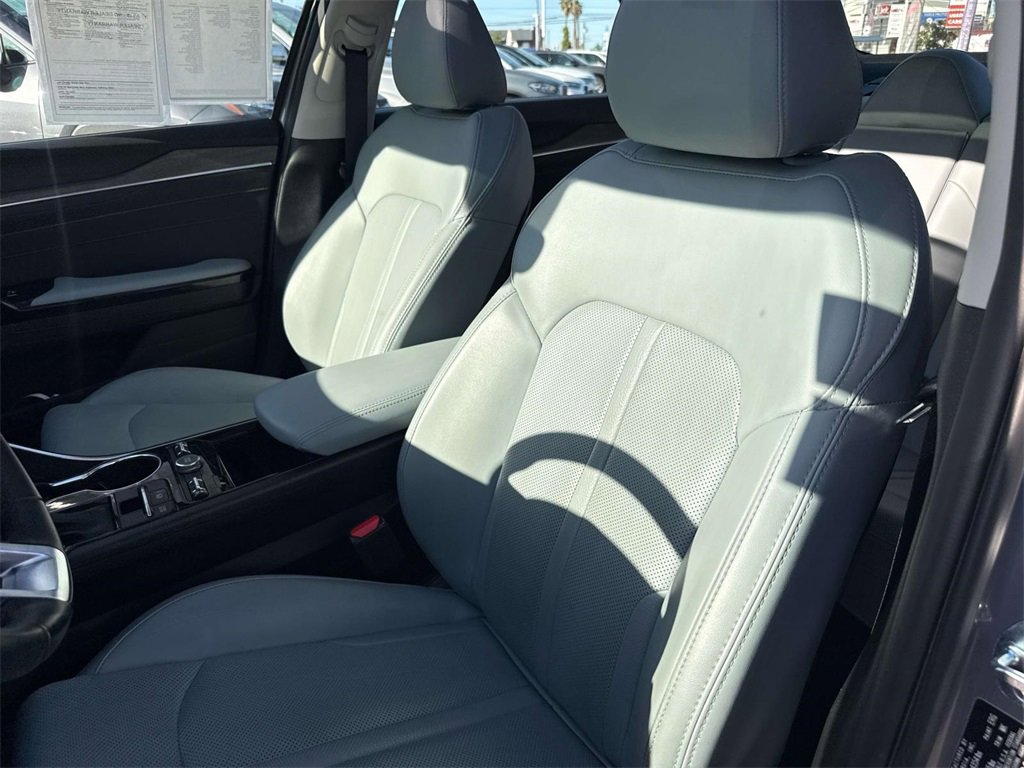 Used 2023 Kia K5 EX image 23