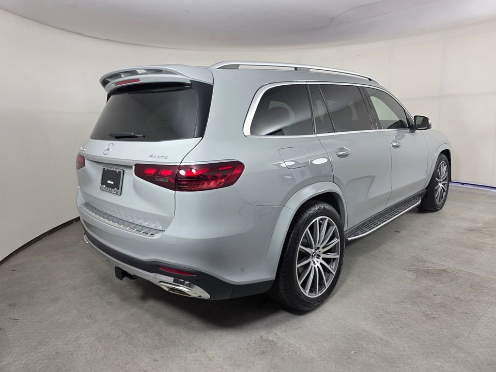 New 2026 Mercedes-Benz GLS 580 4MATIC image 4