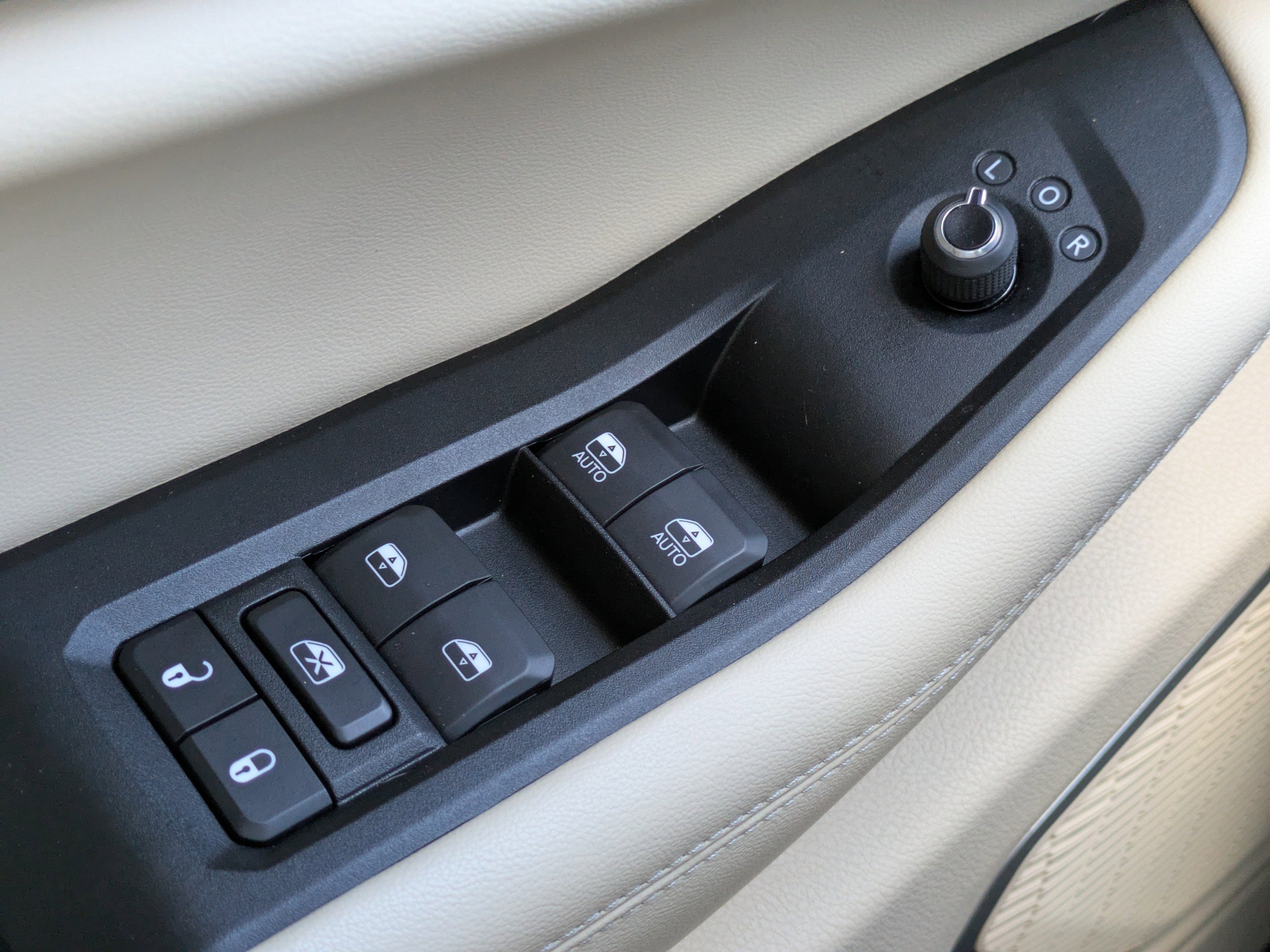 Used 2023 Jeep Grand Cherokee L Limited w/ Luxury Tech Group II image 20