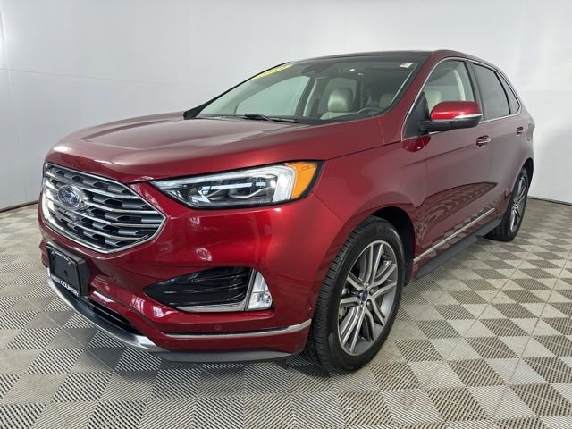 Used 2019 Ford Edge Titanium w/ Equipment Group 301A FWD image 3