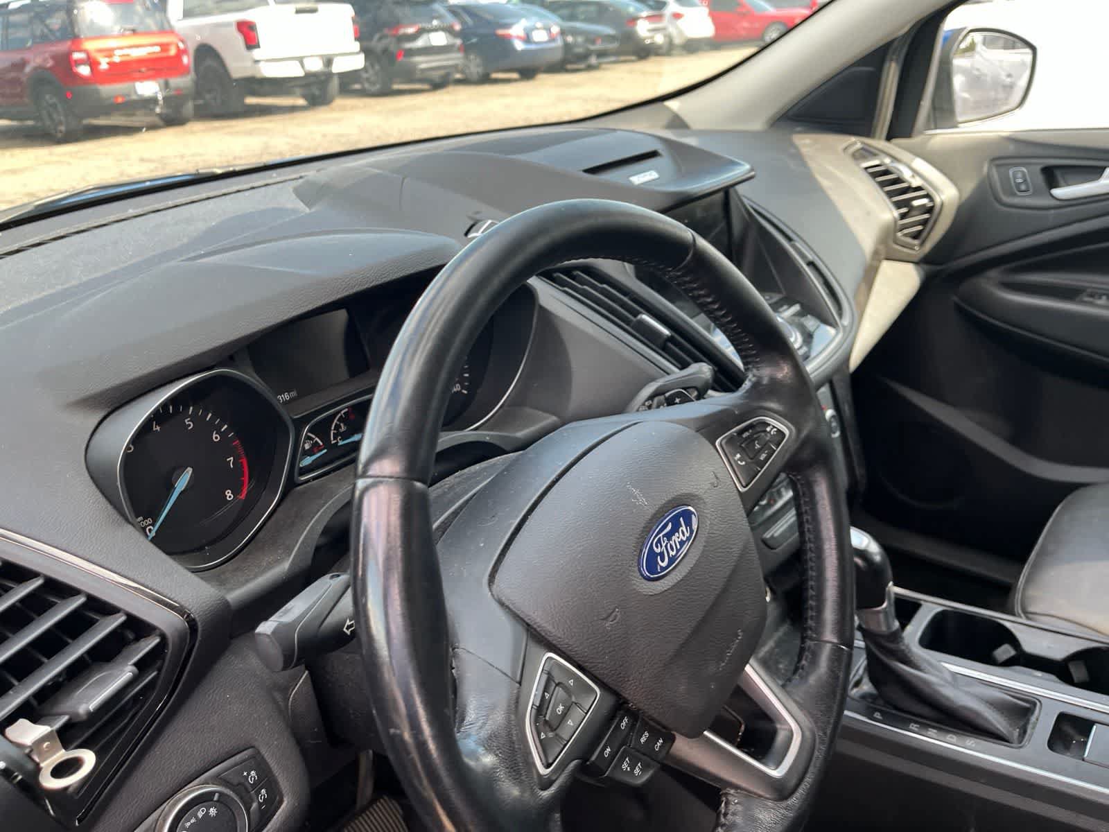 Used 2017 Ford Escape Titanium FWD image 27