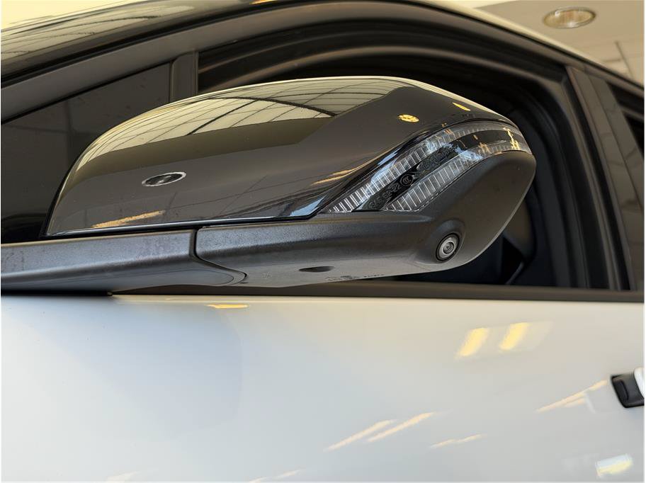 Used 2023 Fisker Ocean Ultra AWD/4WD image 31
