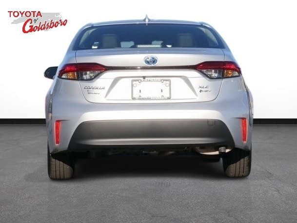 Used 2025 Toyota Corolla XLE image 8