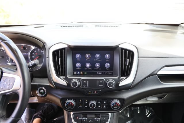 Used 2022 GMC Terrain SLT w/ LPO, Cargo Package FWD image 17