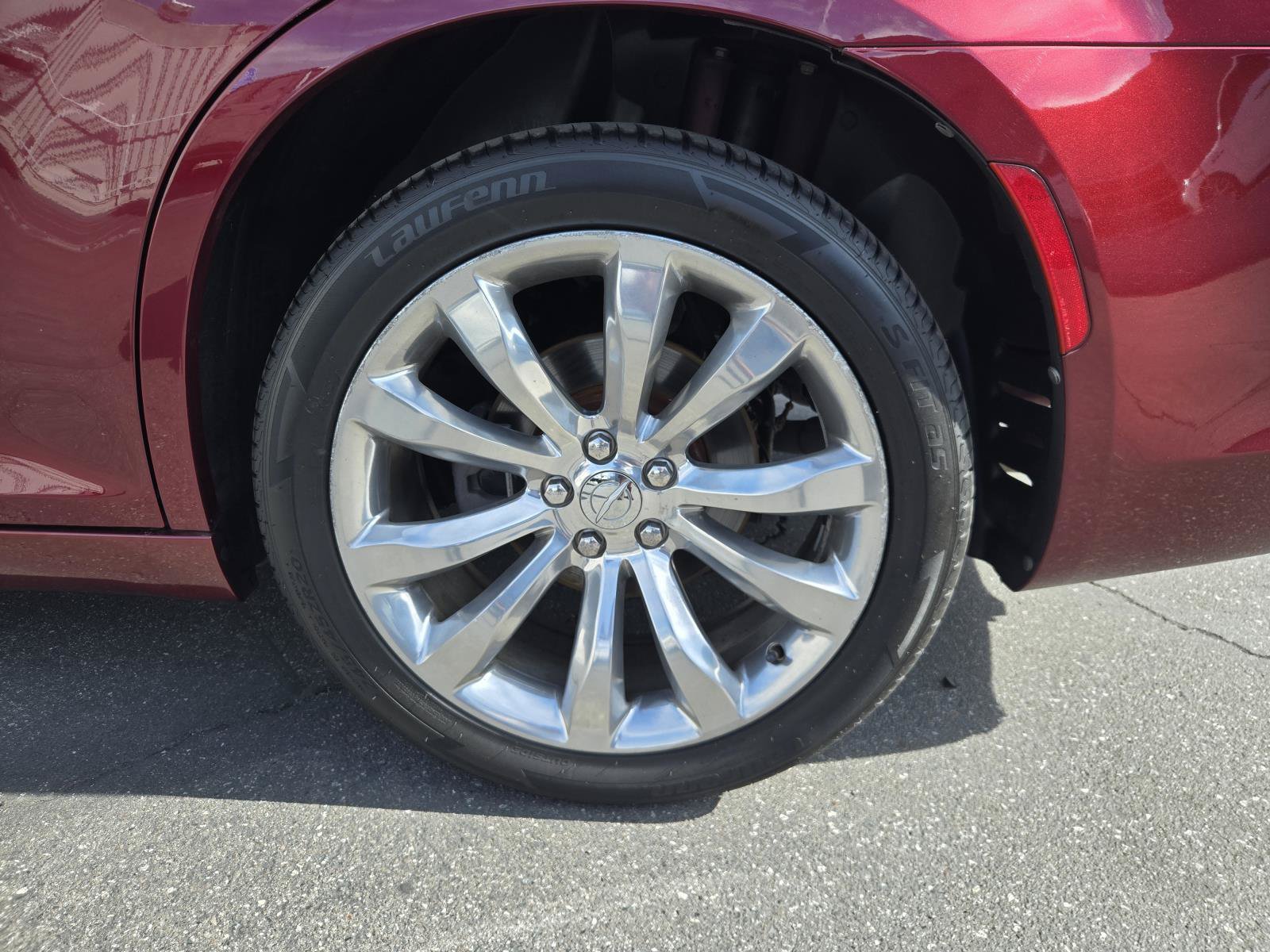 Used 2017 Chrysler 300 Limited RWD image 36
