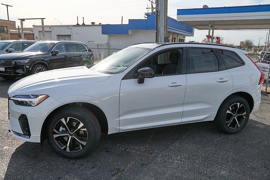 New 2026 Volvo XC60 B5 Core image 3