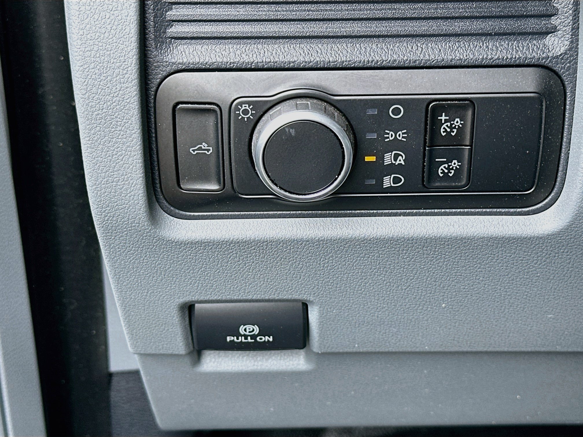 Used 2024 Ford F250 XL AWD/4WD image 17