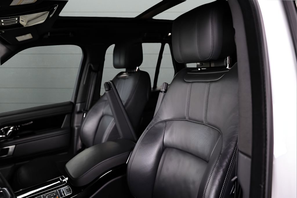 Used 2022 Land Rover Range Rover P525 Westminster Edition image 2