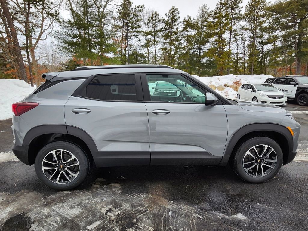 New 2026 Chevrolet TrailBlazer LT w/ Driver Confidence Package FWD image 6