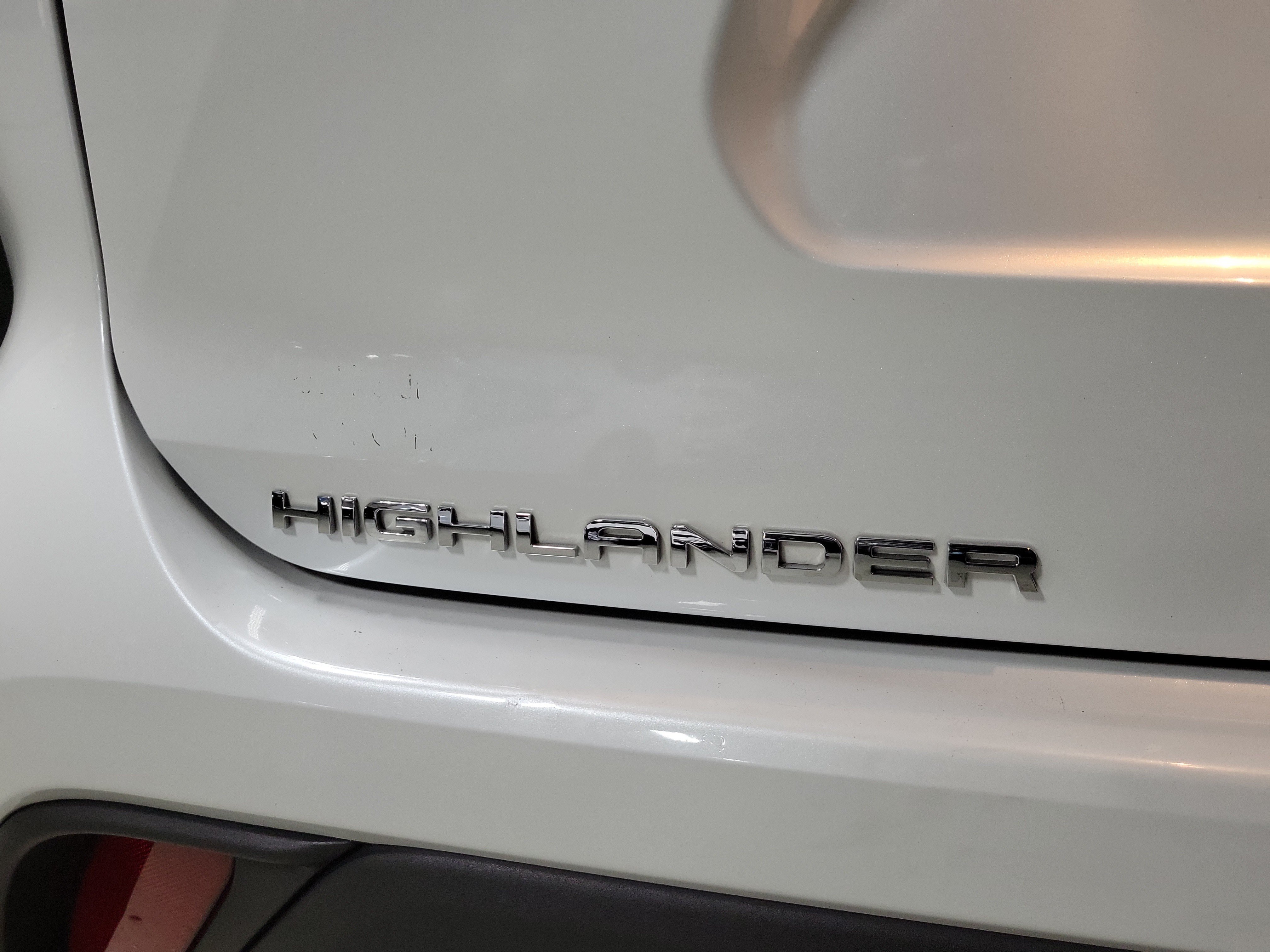 Used 2023 Toyota Highlander XLE AWD/4WD image 7