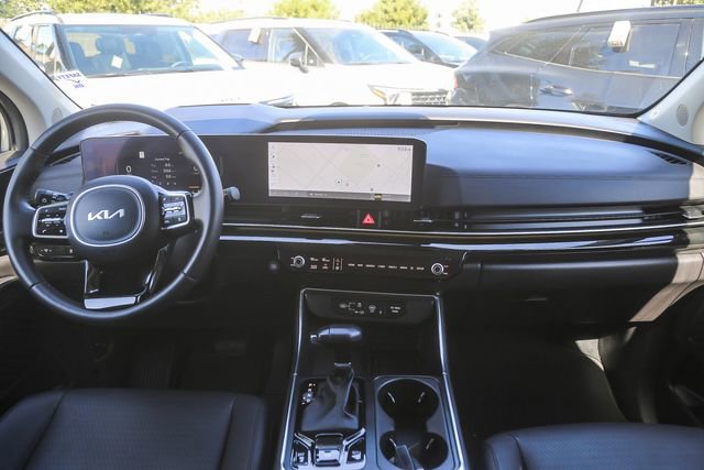 Used 2025 Kia Carnival SX Prestige image 13