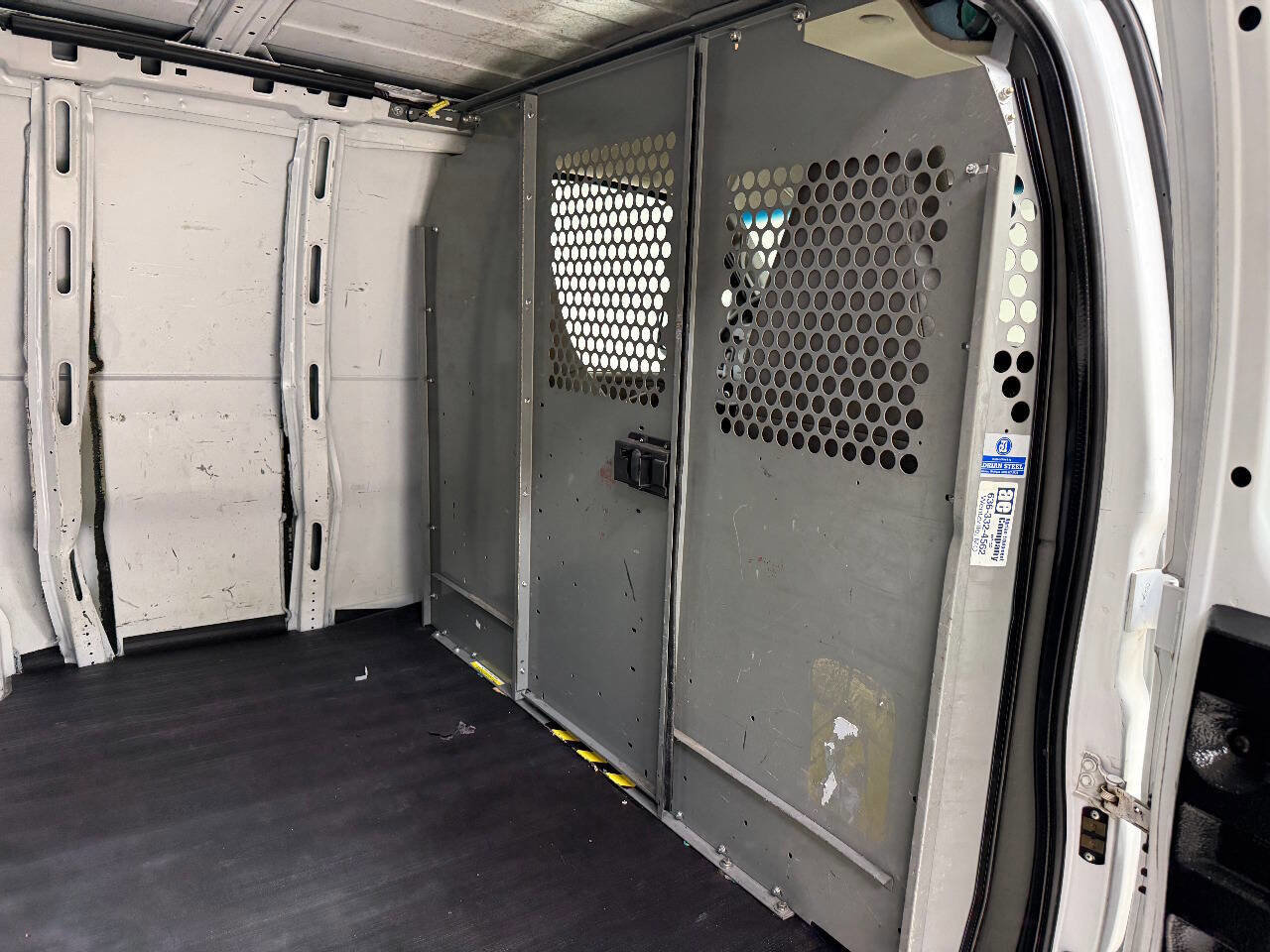 Used 2017 Chevrolet Express 2500 Extended image 33