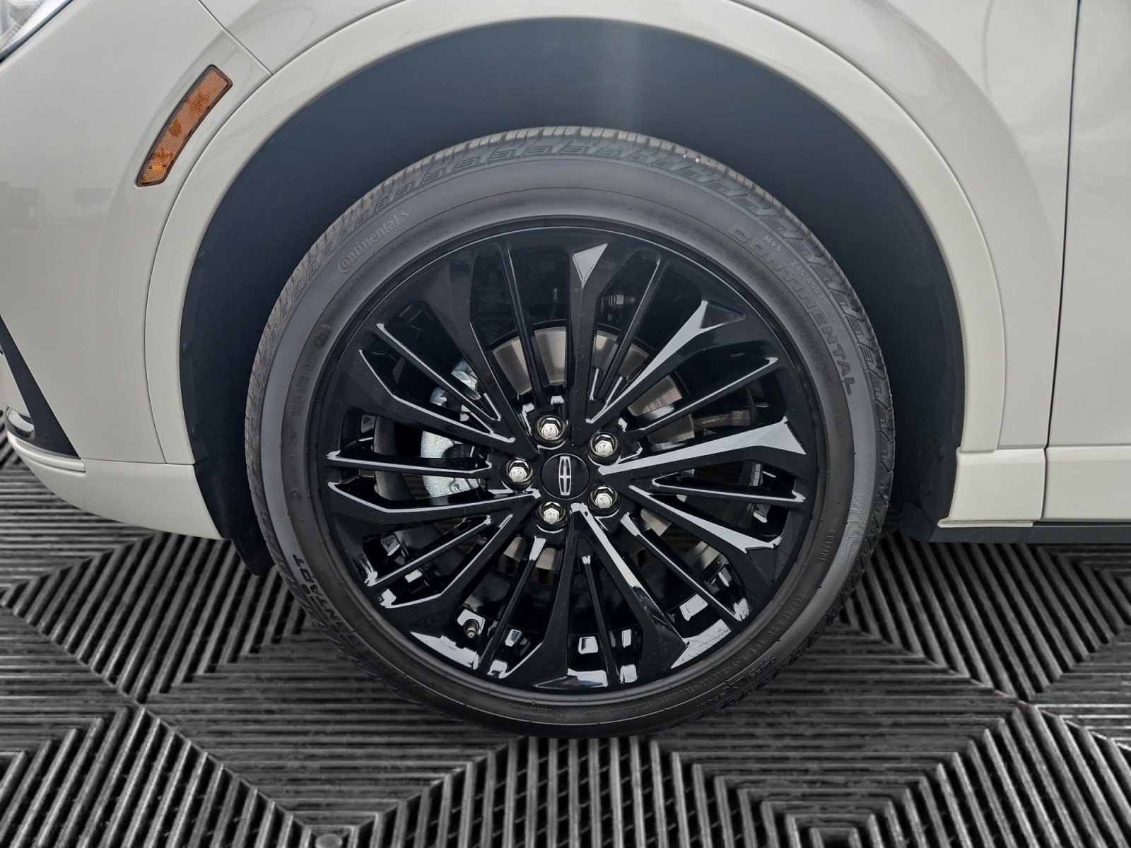 Certified 2024 Lincoln Corsair Grand Touring image 14