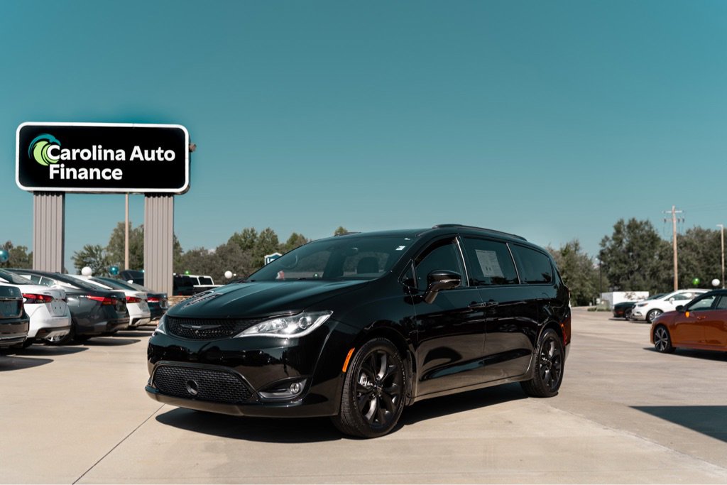 Used 2019 Chrysler Pacifica Limited w/ Advanced Safetytec Group