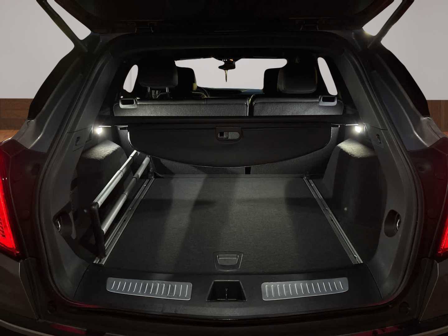 Used 2025 Cadillac XT5 Premium Luxury image 17