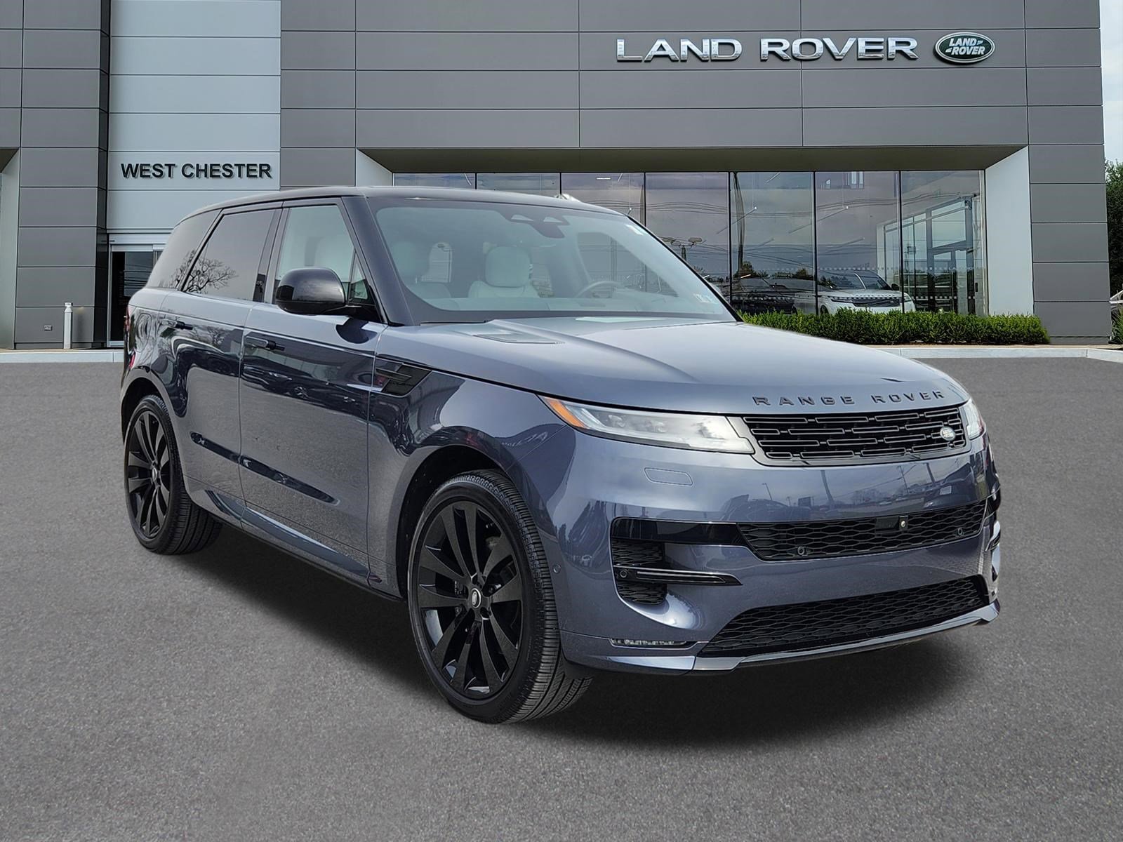Certified 2025 Land Rover Range Rover Sport Dynamic SE image 2