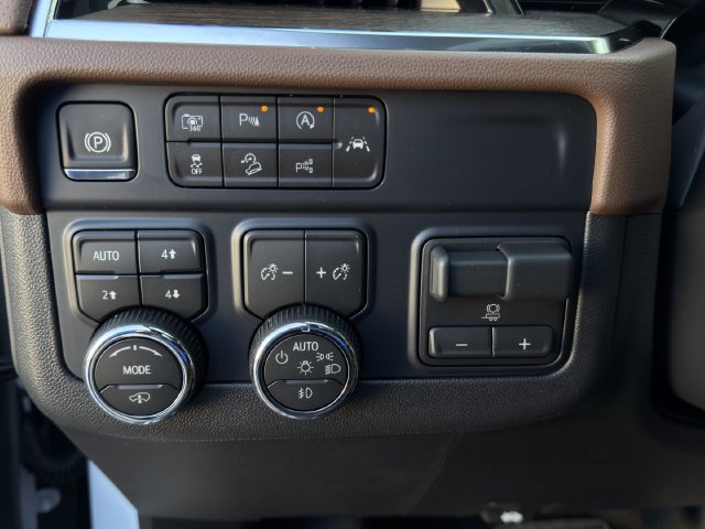 New 2026 Chevrolet Tahoe High Country AWD/4WD image 18