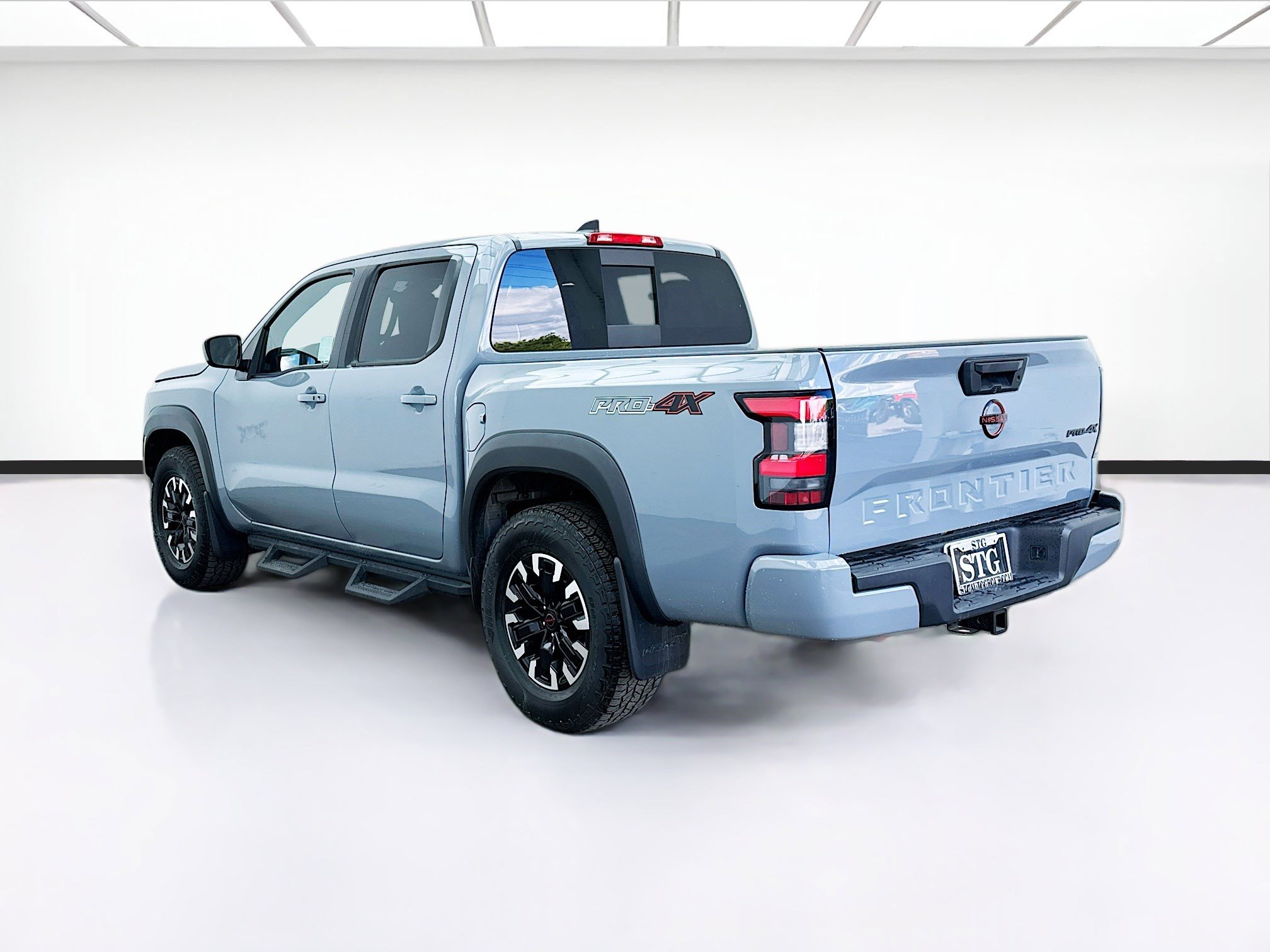 Used 2023 Nissan Frontier PRO-4X w/ Tow Package image 6