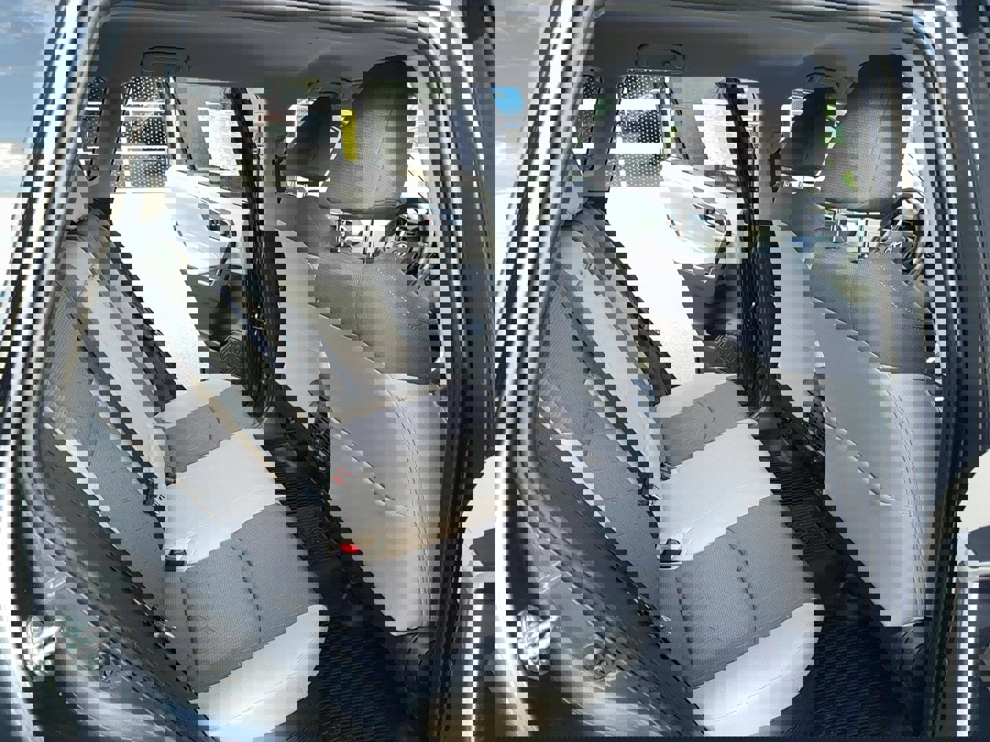 Used 2022 Toyota RAV4 XLE image 19