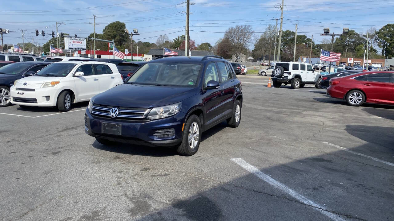 Used 2016 Volkswagen Tiguan S FWD image 3