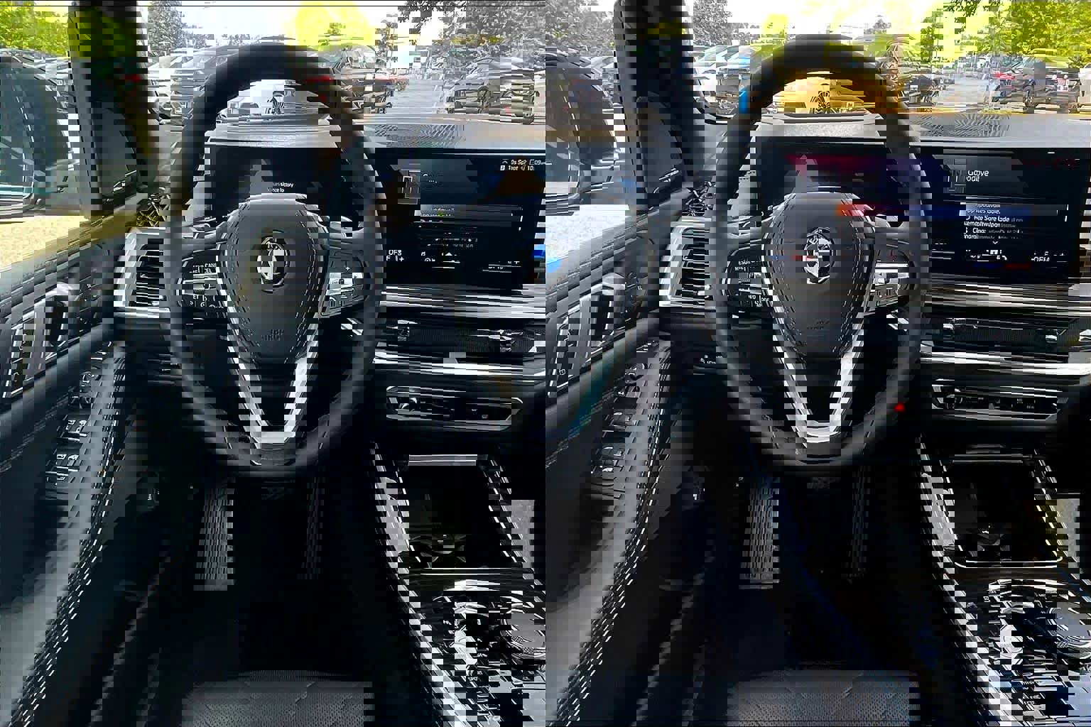 Used 2024 BMW X5 xDrive50e image 5