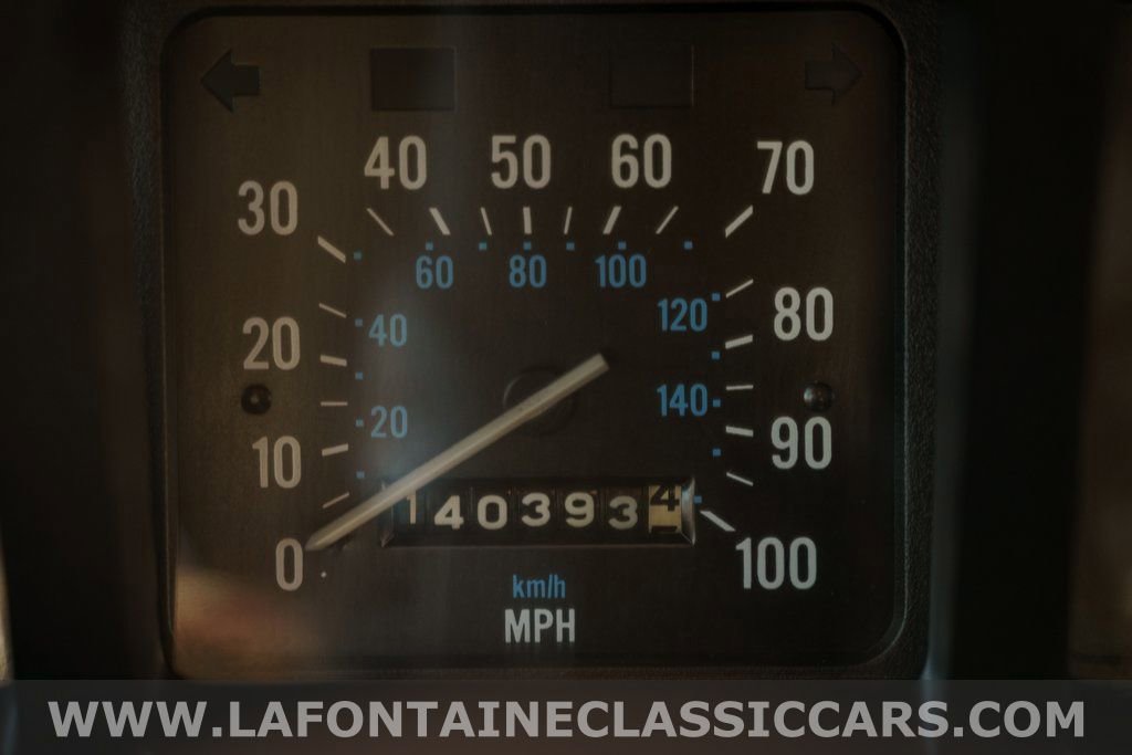 Used 1991 Jeep Grand Wagoneer image 6