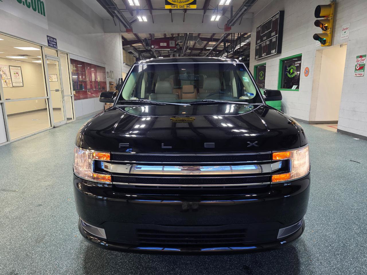 Used 2019 Ford Flex SEL w/ Equipment Group 202A AWD/4WD image 3