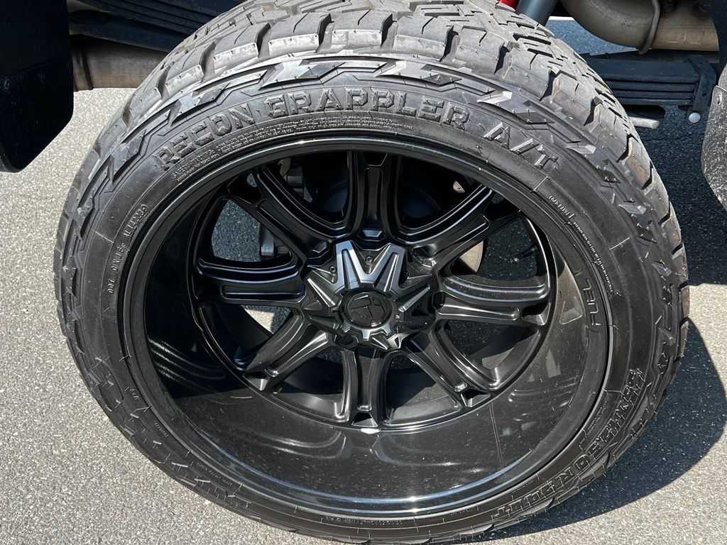 Used 2024 Chevrolet Silverado 2500 High Country w/ High Country Premium Package AWD/4WD image 15